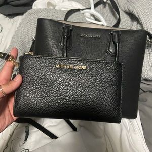 AUTHENTIC Michael Kors Wallet